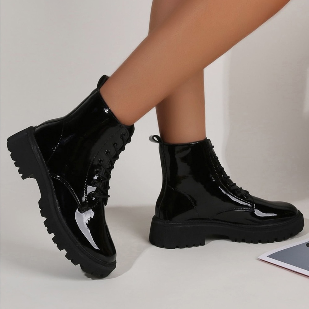 Patent Combat Boots 🖤🤍🖤